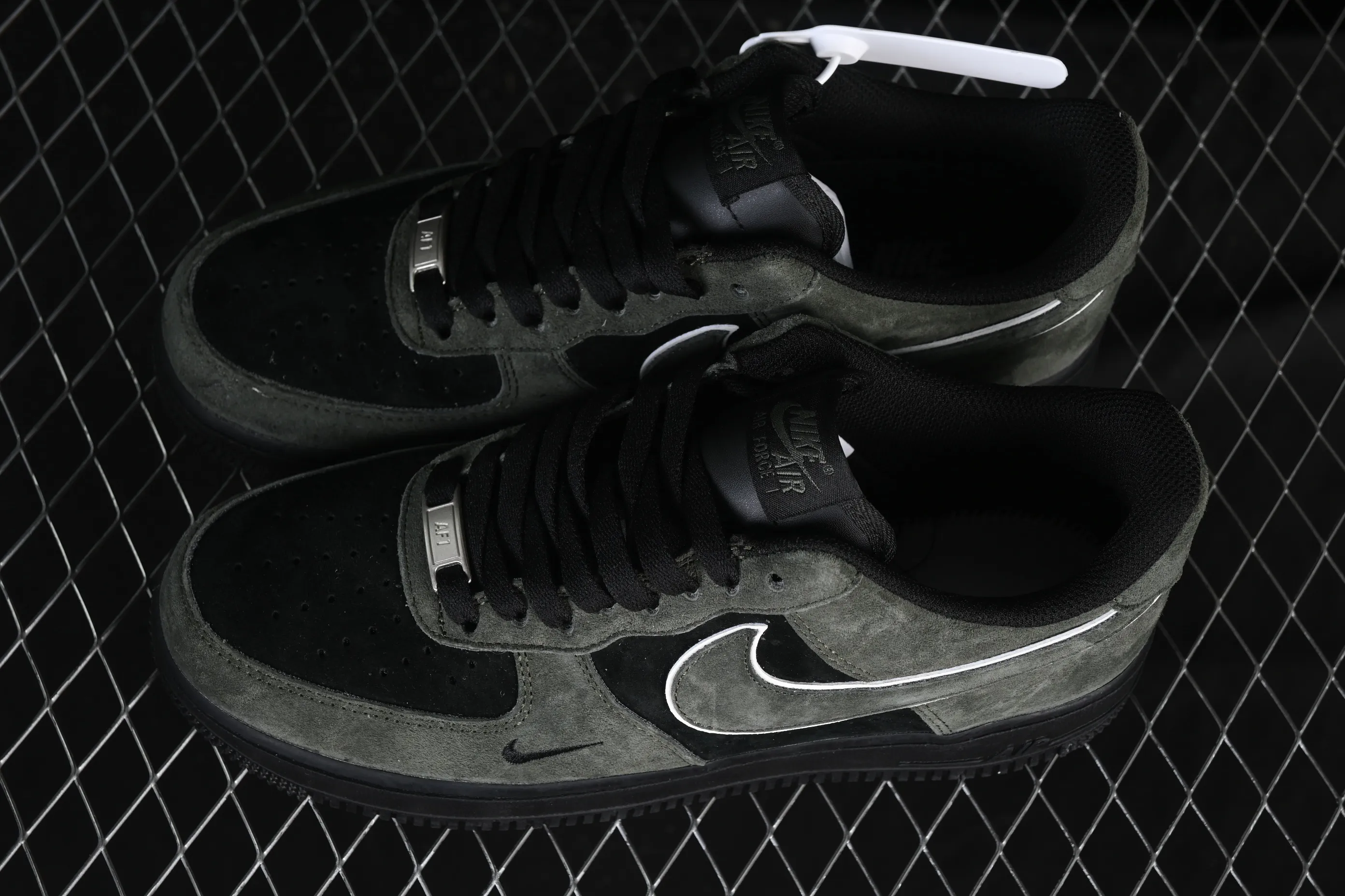 All Categories Nk Air Force 1 Air Force Series Nk Air Force 1 Low Air Force Low Nike Air Force 1'07 Low Army Green Black Autumn and Winter Suede Air Force One Low Casual Sneakers ZH0316-132